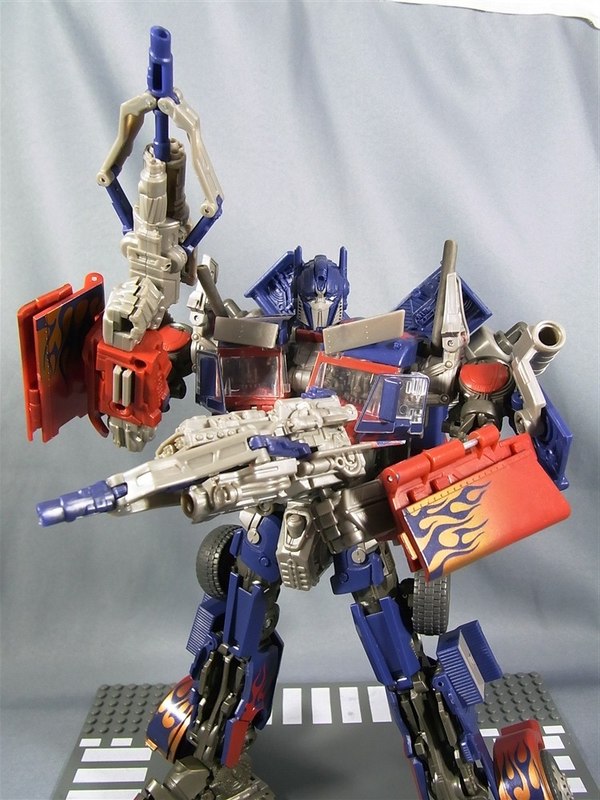 Transformers DA 28 Striker Optimus Prime  (8 of 23)